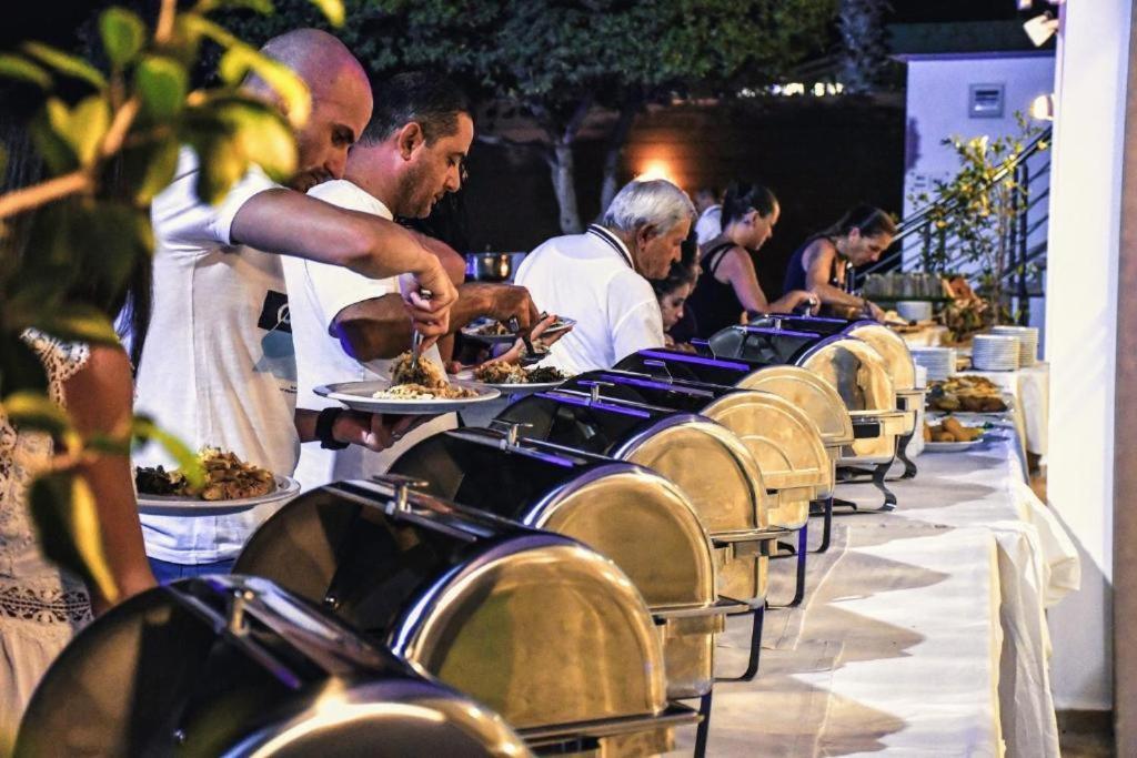 Mimoza Beachfront Hotel & Restaurant Gazimağusa Dış mekan fotoğraf