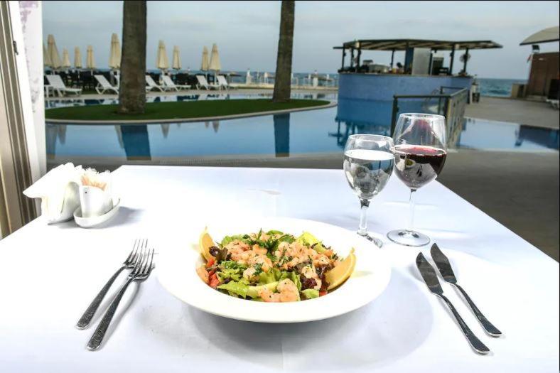 Mimoza Beachfront Hotel & Restaurant Gazimağusa Dış mekan fotoğraf