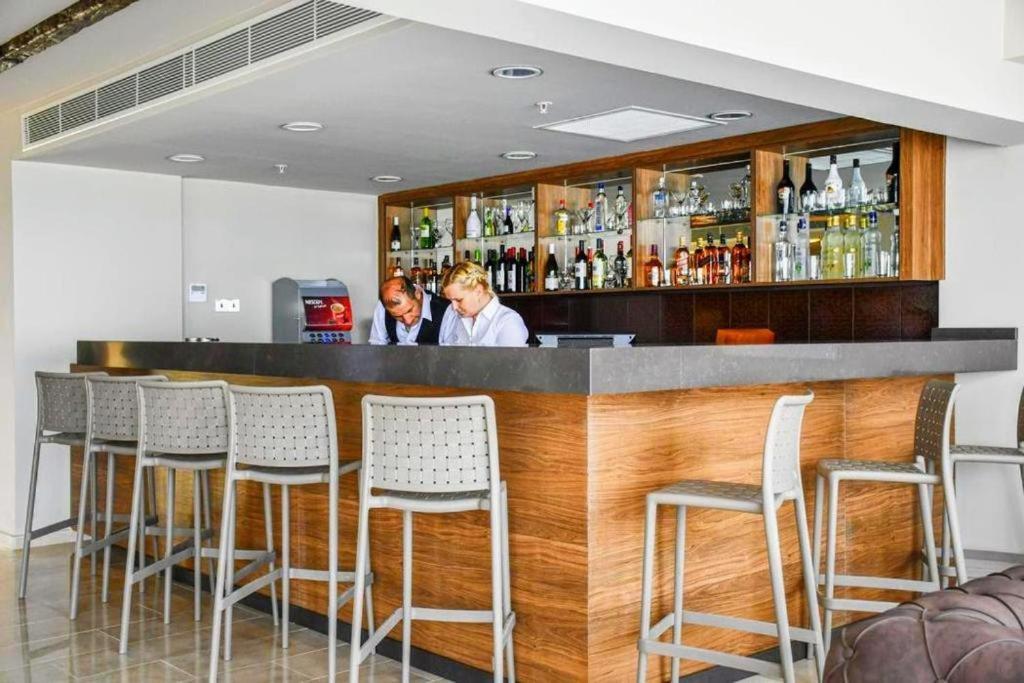 Mimoza Beachfront Hotel & Restaurant Gazimağusa Dış mekan fotoğraf