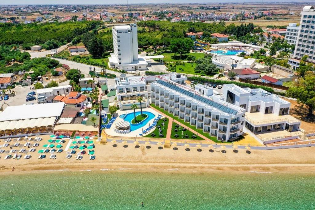 Mimoza Beachfront Hotel & Restaurant Gazimağusa Dış mekan fotoğraf